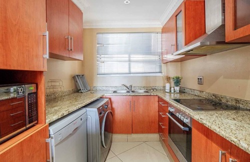 Durban Point Apartment | LUXURY 2 BEDROOM APARTMENT - DBN THE SAILS WATERFRONT