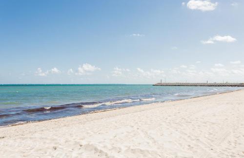 Playa Mujeres Apartment | Luxury 2-Bedroom Apartment with Beach Club Access
