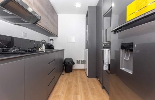 Marbella Condo | ★Luxury 2 bedroom apt with free parking