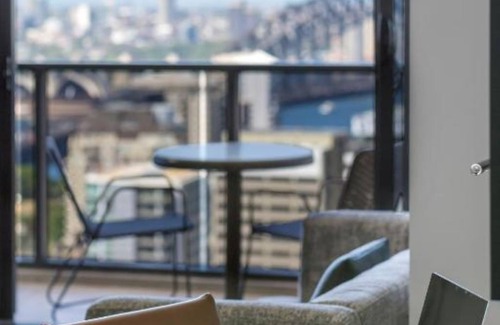 North Sydney Apartment | Luxury 2 Bedroom Balcony Harbour View Suite