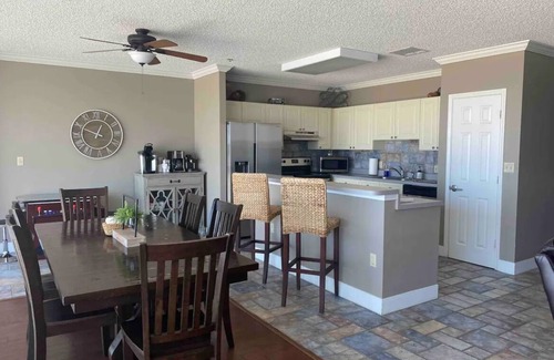 Fort Worth Condo | Luxury 2-bedroom condo in superb Fort Worth with WiFi, fitness room