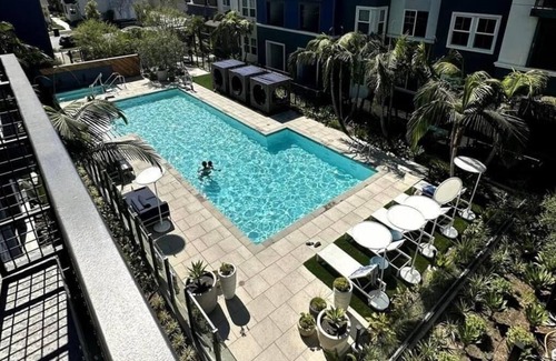 Anaheim Colony Historic District Apartment | LUXURY 2 Bedroom in NICE AREA near DISNEYLAND