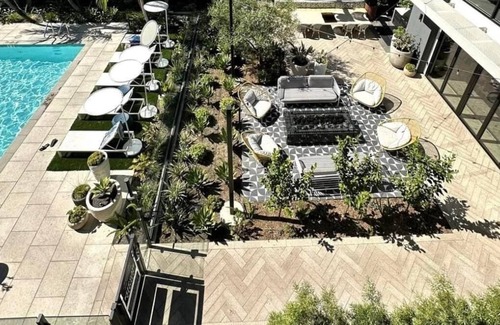 Anaheim Colony Historic District Apartment | LUXURY 2 Bedroom in NICE AREA near DISNEYLAND