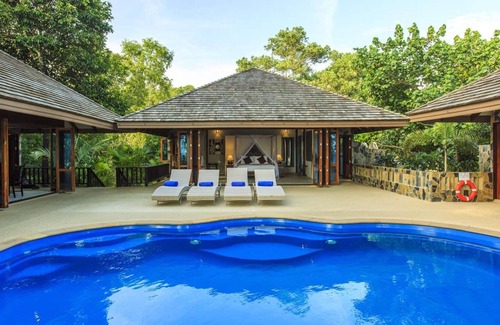 Nuea Khlong Villa | Luxury 2 Bedroom Pool Villa Suite Baan Suay Ngam !!