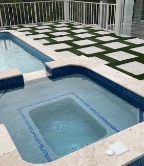 Silver Sands Villa | Luxury 2 Bedroom Rooftop pool View unit #3