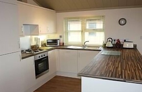 Leiston Ski Chalet | Luxury 2 Bedroom Self Catering Holiday Rental. Beach Front Location With Fantast
