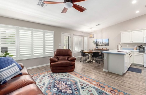 Springfield Lakes House | Luxury 2 bedroom Solera house-WINTER available!