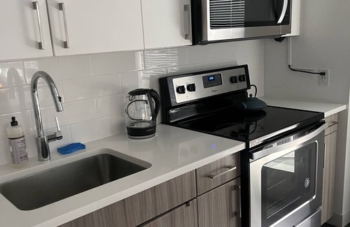 Dorchester Apartment | LUXURY 2 BEDROOM STARWARS APARTMENT
