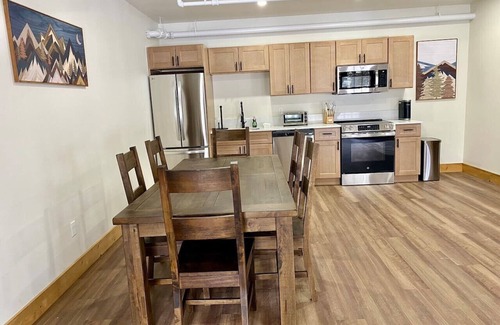 Wilmington Apartment | Luxury 2 Bedroom Townhome 103