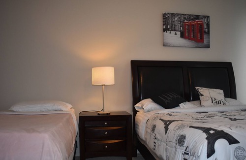 Annandale House | Luxury 2 bedroom townhouse