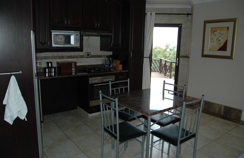 Gonubie Apartment | Luxury 2 bedroom unit in a 4star graded guesthouse