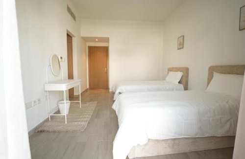 Al-Fujairah Villa | Luxury 2 bedroom villa pool beach gym access