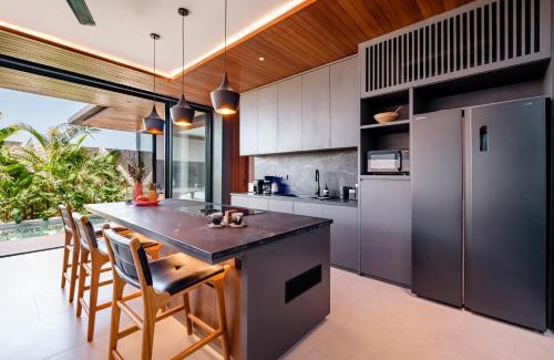 Kalimantan Villa | Luxury 2-Bedroom Villa with Private Pool - Uluwatu