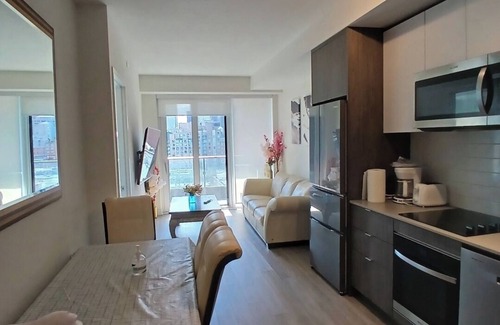 Old Town Apartment | Luxury 2 Bedrooms appartment near CN tour