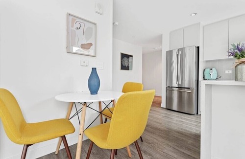 West Fens Apartment | luxury 2 bedrooms with 2 bathroom in Fenway Boston