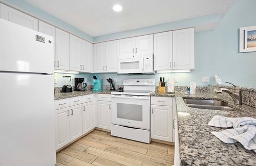 Brush - Stewarts Condo | Luxury 20th Floor 2 BR Condo Direct Oceanfront Resort Daytona Beach