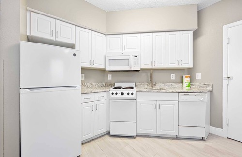 Brush - Stewarts Condo | Luxury 21st Floor 3 BR Condo Direct Oceanfront Wyndham Ocean Walk Resort Daytona Beach | 2123