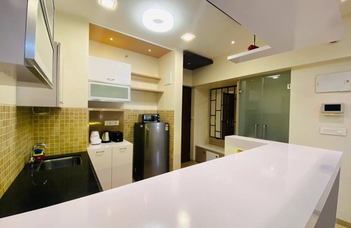 Kadadhe Apartment | Luxury 22nd-Floor Studio with Golf, River & Skyline Views in Pune