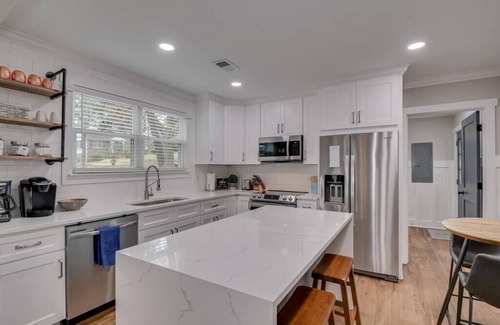 Augusta House | Luxury 2bd/1ba Cottage in Augusta