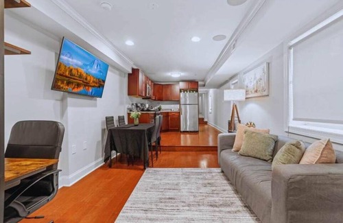 Southwark Apartment | Luxury 2BD | 2 Beds | Queens Village