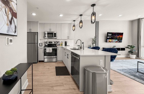 Northern Liberties Apartment | Luxury 2BD | 3 Beds | Northern Liberties