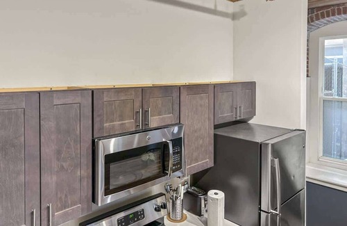 Northern Liberties Apartment | Luxury 2BD | 4 Beds | Northern Liberties