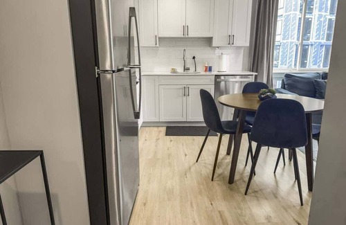 Northern Liberties Apartment | Luxury 2BD | 4 Beds | Northern Liberties