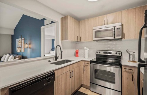 Bryant Pattengill West Apartment | Luxury 2BD | DT Ann Arbor | 3 Beds | Free Parking