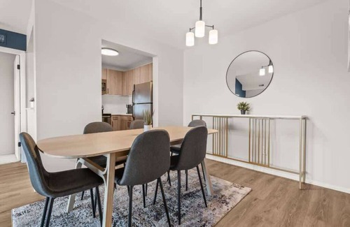 Bryant Pattengill West Apartment | Luxury 2BD | DT Ann Arbor | 3 Beds | Free Parking