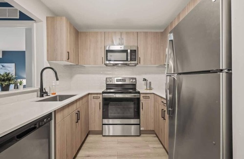 Bryant Pattengill West Apartment | Luxury 2BD | DT Ann Arbor | 3 Beds | Free Parking