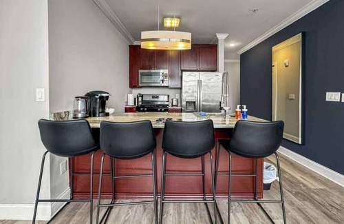 Olde Kensington Apartment | Luxury 2BD | Northern Libs | 2 Beds | Onsite gym
