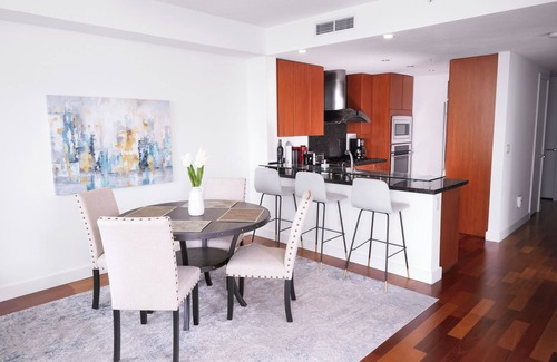 Columbia Apartment | LUXURY 2BD Ocean Facing apartment w/Pool & Gym
