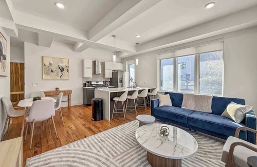 Olde Kensington Apartment | Luxury 2BD | Sleeps 8 | Northern Liberties