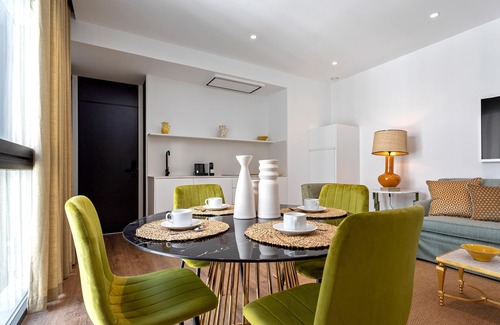 Triana Apartment | Luxury 2bd view Torre del Oro. Betis XII