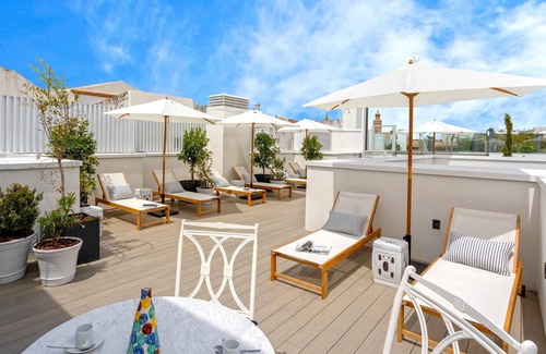 Triana Apartment | Luxury 2bd view Torre del Oro. Betis XII