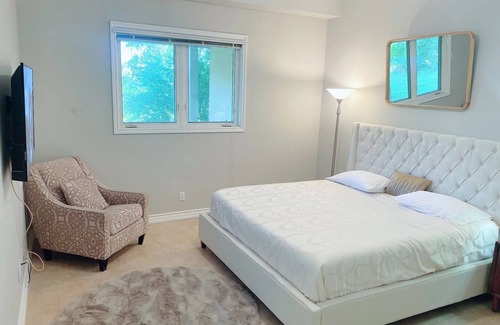 King Other | Luxury 2Bedrooms Guest House In King City