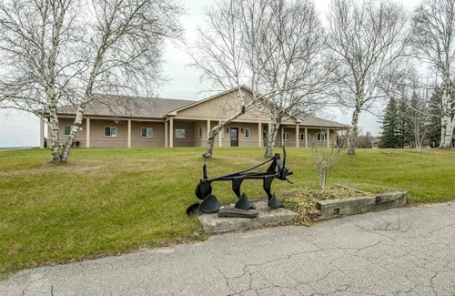 King Other | Luxury 2Bedrooms Guest House In King City