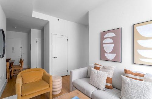Financial District Apartment | Luxury 2BR 1Bath Financial District Escape Near Wall Street