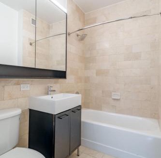 Financial District Apartment | Luxury 2BR 1Bath Financial District Escape Near Wall Street