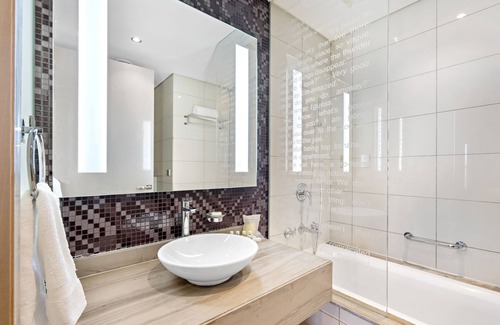Business Bay Apartment | Luxury 2BR at DAMAC Tower Paramount Business Bay