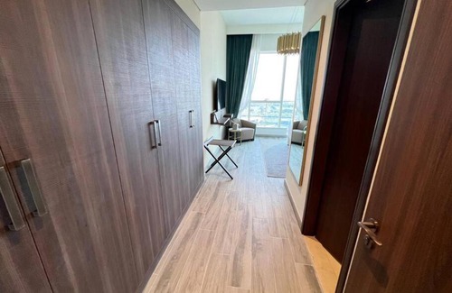 Dubai Media City Apartment | Luxury 2BR Avani Palm View Apt