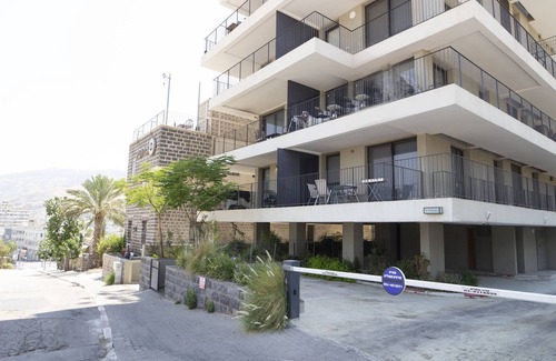 Tiberias Old City Apartment | Luxury 2BR & Balcony & Sea view