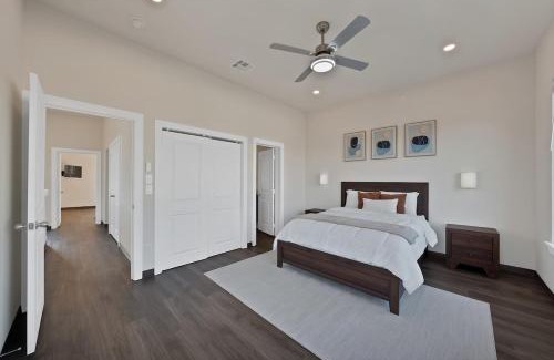 Central Arlington House | Luxury 2BR Getaway Near Stadiums and Texas Live