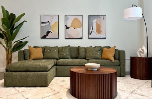 Historic Core Apartment | Luxury 2BR in DTLA w Jacuzzi & Rooftop Views