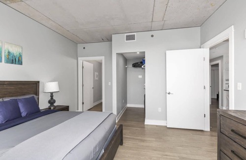 Downtown Apartment | Luxury 2BR Penthouse in Downtown GR