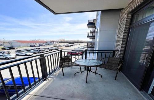 Louisville Apartment | Luxury 2BR Skyline Views Near Downtown Louisville