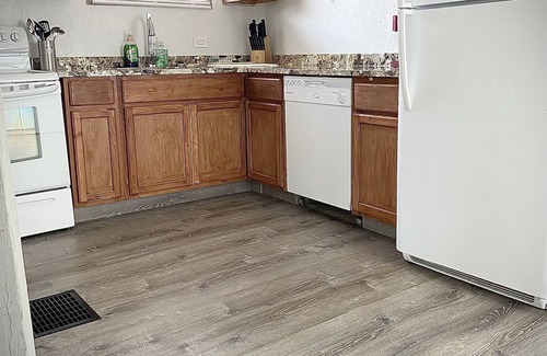 Pueblo House | Luxury, 3 bd home near Riverwalk, CSU Pueblo & local hospitals-Downtown-Golfing