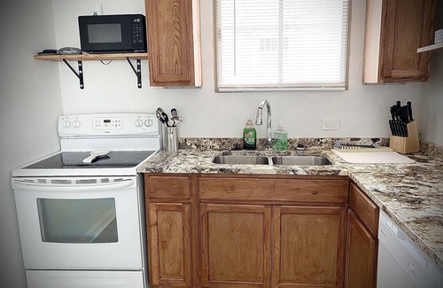 Pueblo House | Luxury, 3 bd home near Riverwalk, CSU Pueblo & local hospitals-Downtown-Golfing