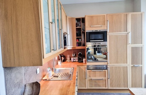Le Plessis-Robinson Apartment | Luxury 3 bedroom apartment in the city center