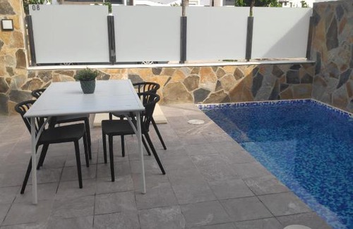 Los Alcazares Villa | LUXURY 3 BED, 2 BATH DETACHED VILLA, PRIME LOCATION, ONLY 400 MTRS TO THE BEACH